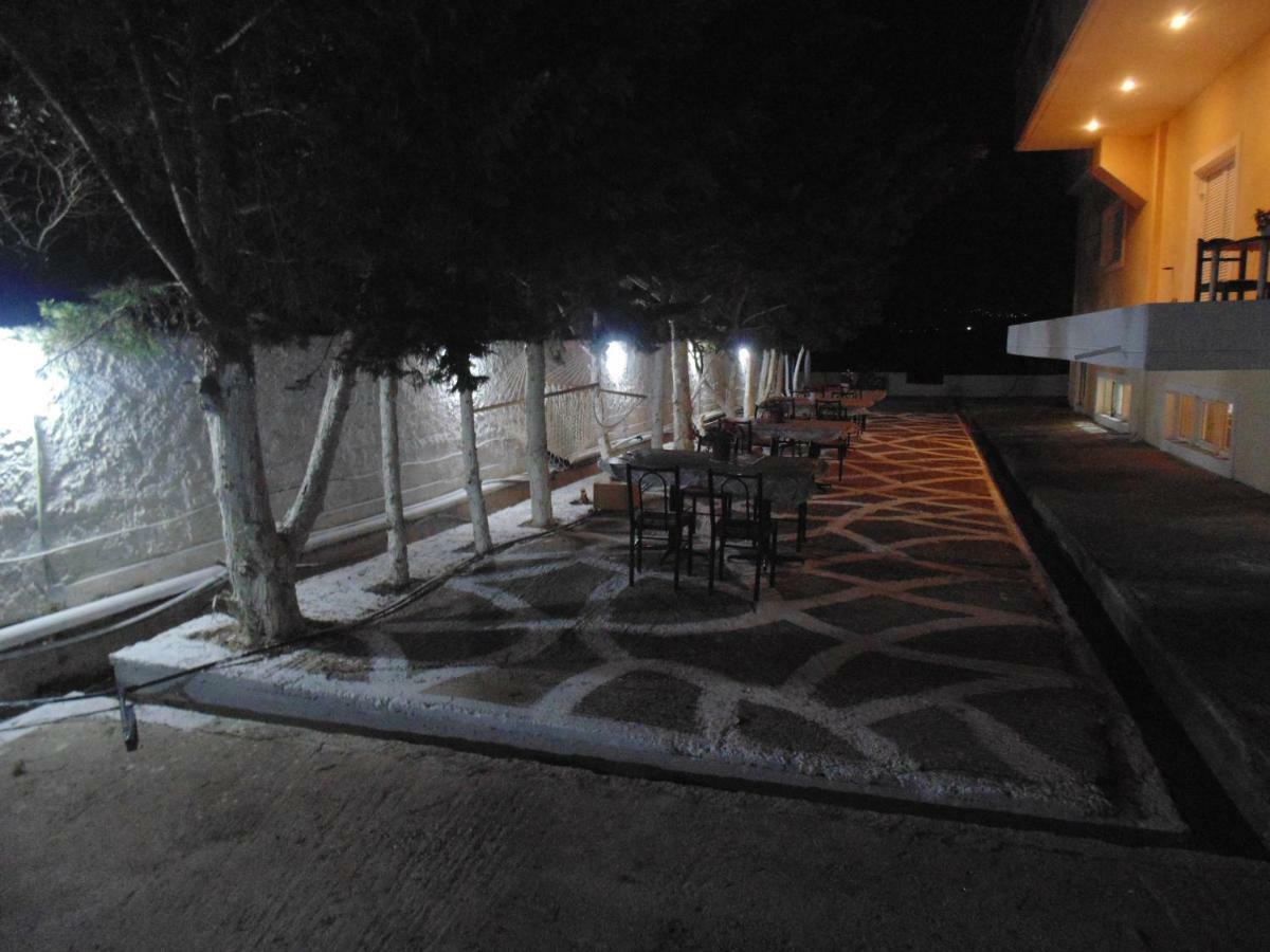 Cozy Country House Hotel Kalivia Thorikou Exterior photo